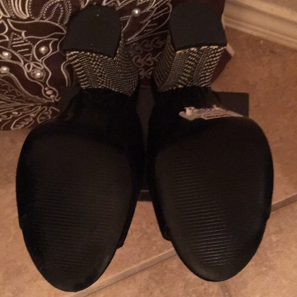 Sandals - Picture 4 of 5